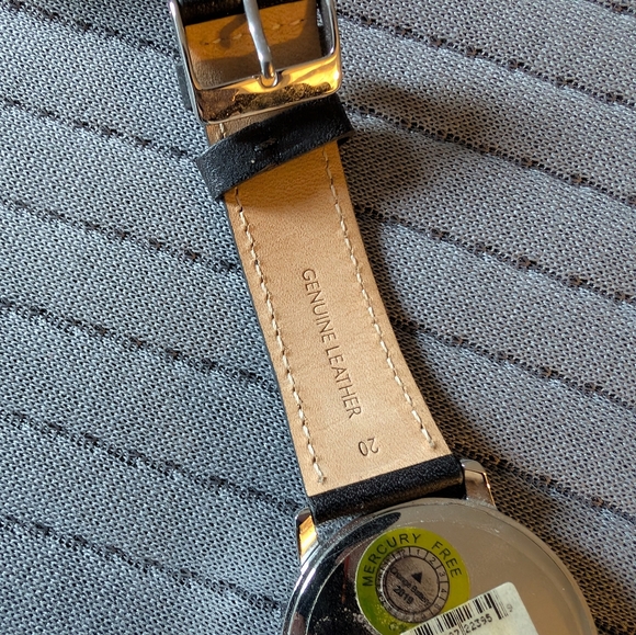 EUC 2016 Coach Mickey Mouse Black Leather Watch - Picture 6 of 9